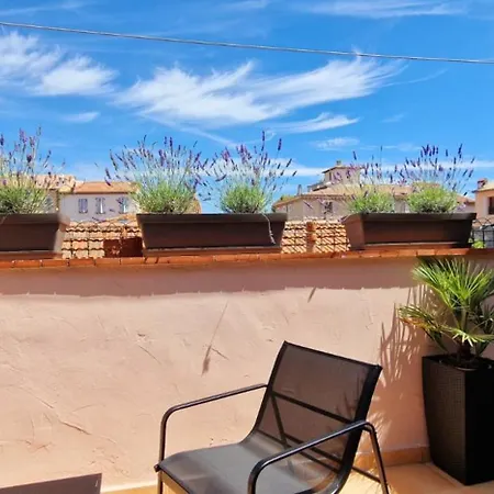 4 Le Saint Joseph Center With Ac Daire